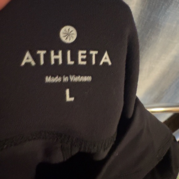 Athleta Flared Power Ananda Capri Pants | Size L - Picture 6 of 8